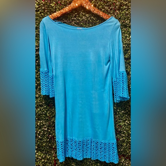 BRAND NEW IN TAGS BAIK BAIK TURQUOISE DRESS WITH CROCHET TRIM SZ S/M - Picture 1 of 3